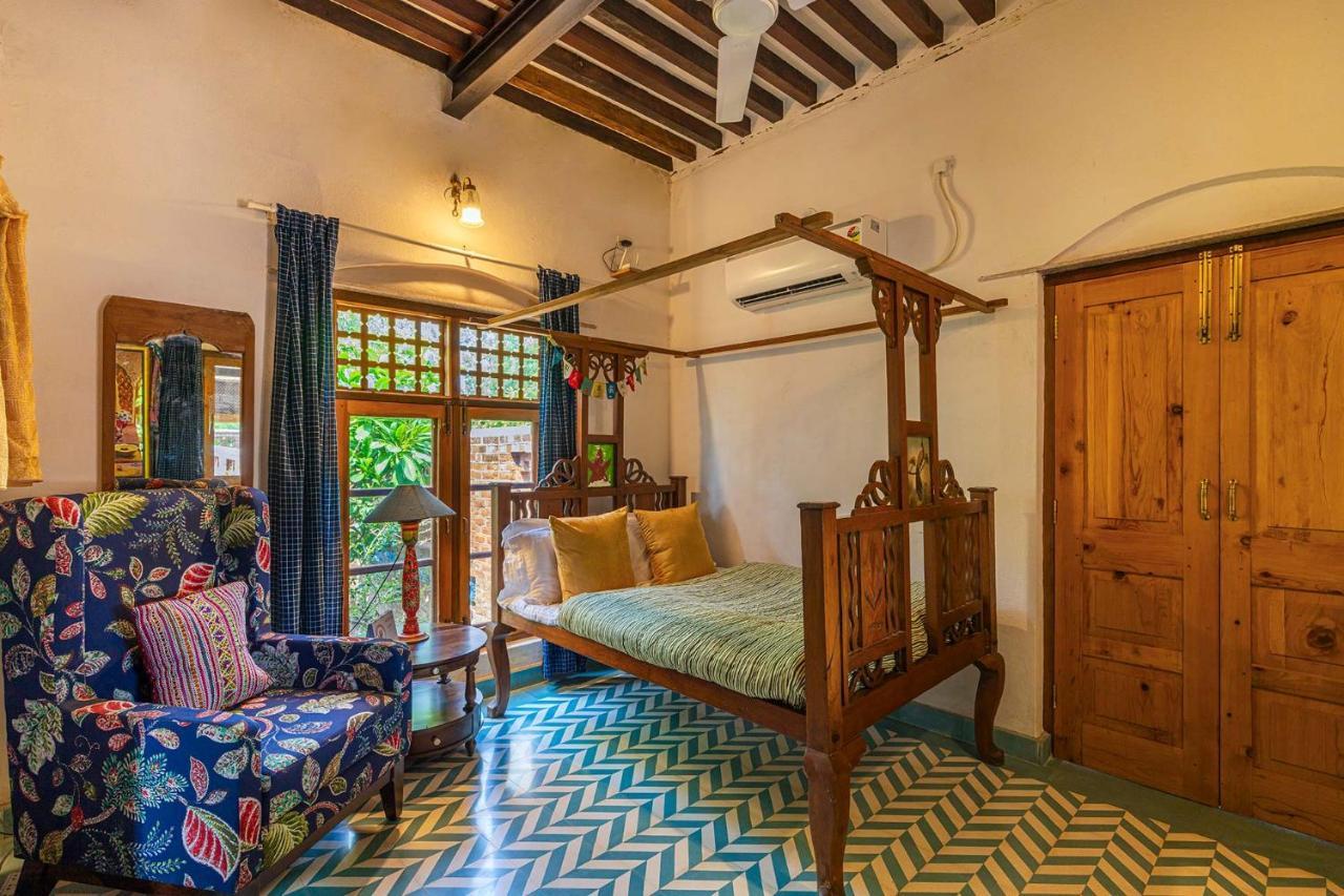Stayvista'S Peepal Haveli - Rustic Kothi With Terrace, Breathtaking View & Bonfire Narainpur  Exteriör bild