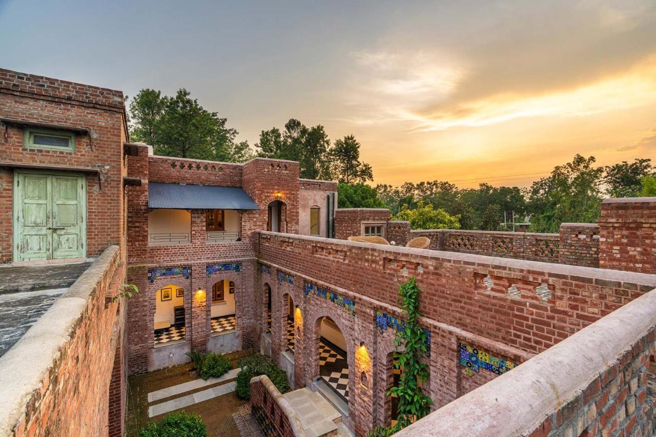 Stayvista'S Peepal Haveli - Rustic Kothi With Terrace, Breathtaking View & Bonfire Narainpur  Exteriör bild